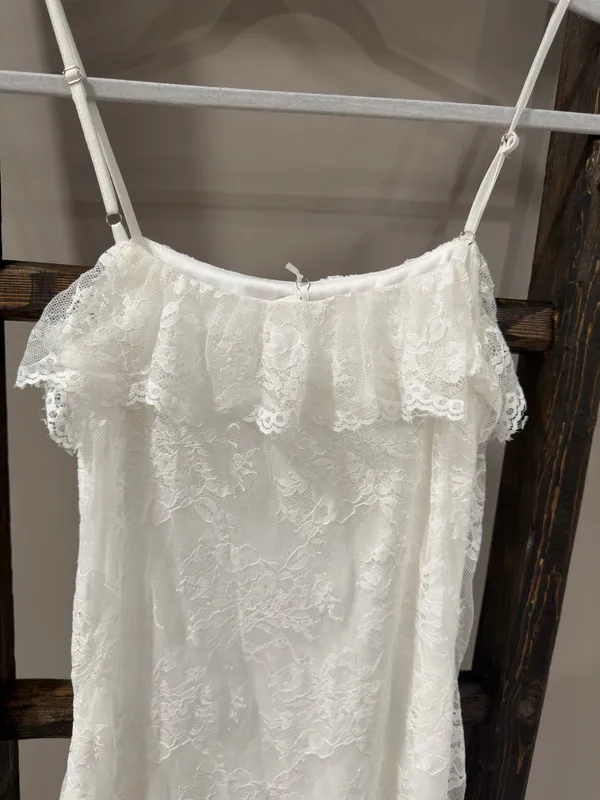 Storia White Lace Asymmetrical Maxi Dress - Image 10