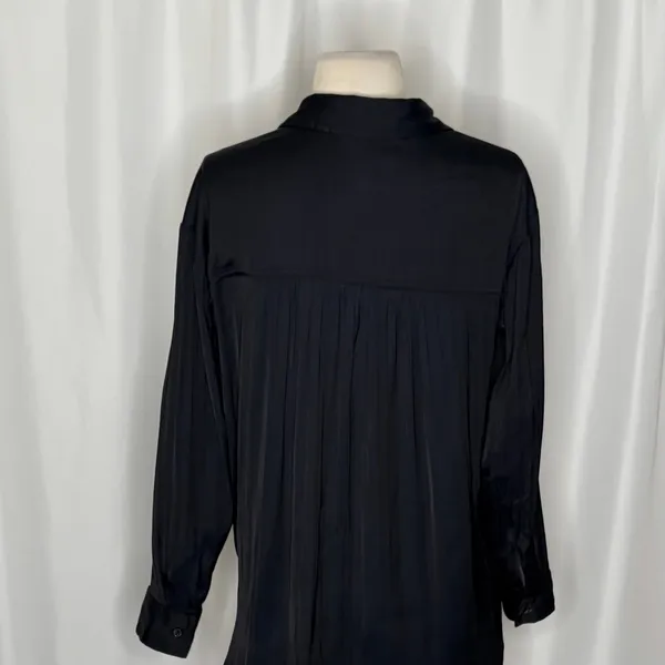 ANTHROPOLOGIE Black Satin Button Down Shirt Blouse Top Pockets Solid Small - Image 9
