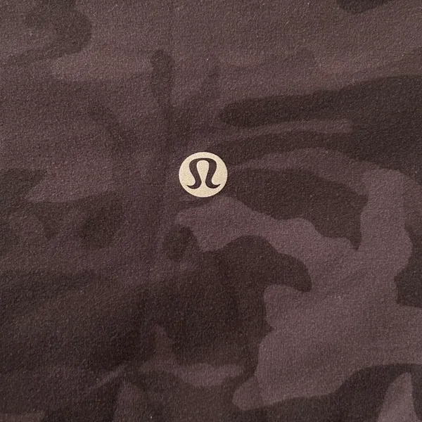 Lululemon Align Super High Rise 10” Short Size 6 Incognito Camo Multi Grey - Image 3