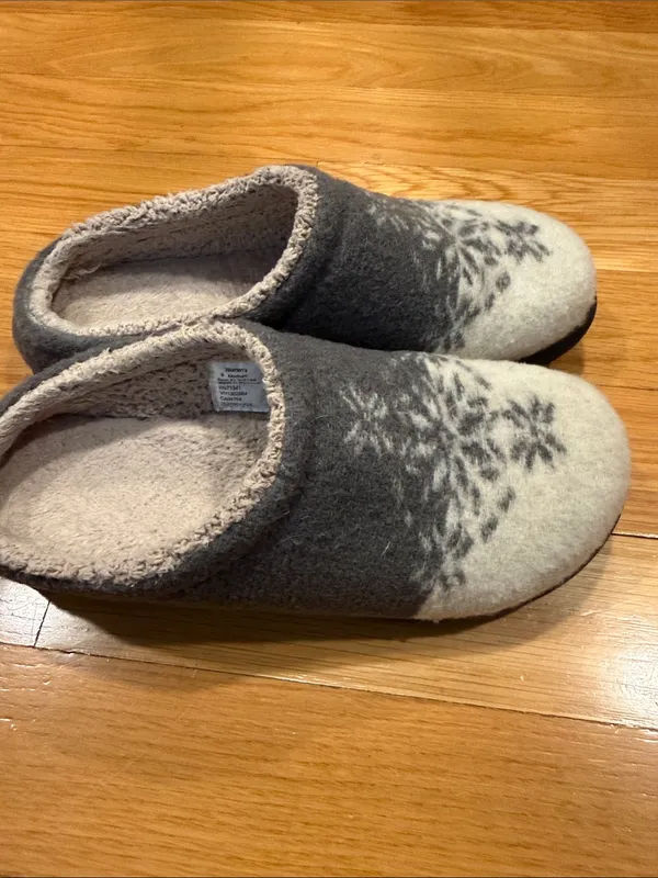 L.L.Bean Daybreak scuff motif2 slipper size 9, Gray - Image 3