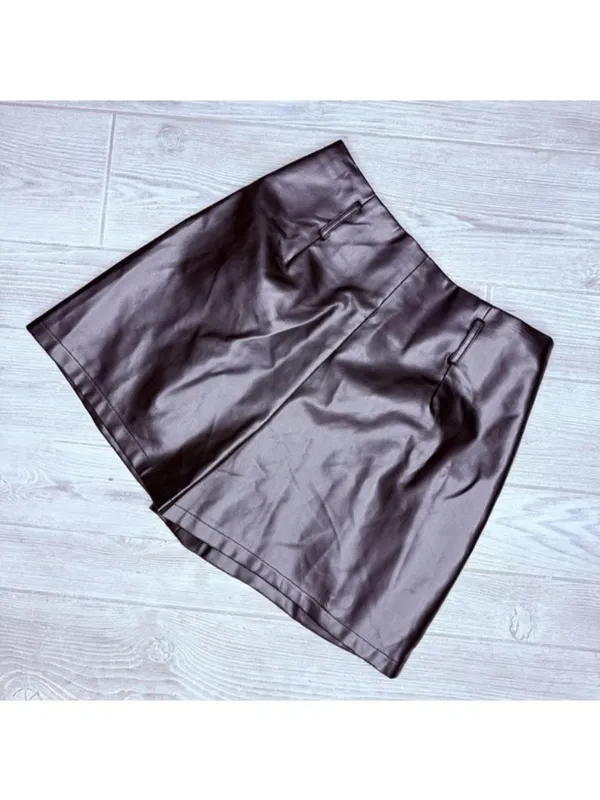 Lulus vegan leather pleather black shorts size medium - Image 3