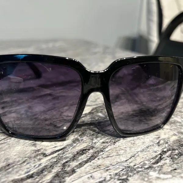 Black Sunglasses - Image 3