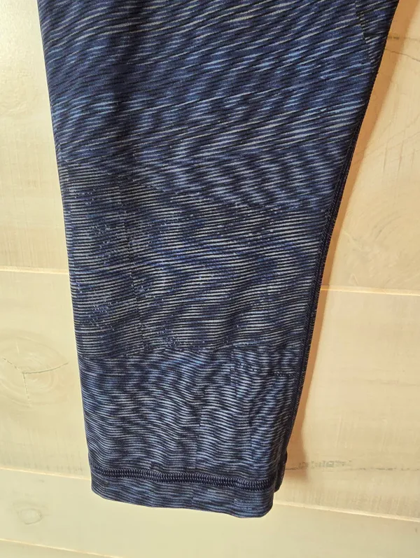 {8} Lululemon Wunder Under Hi-Rise 1/2 Tight Crop Legging Linear Flux Battleship - Image 4