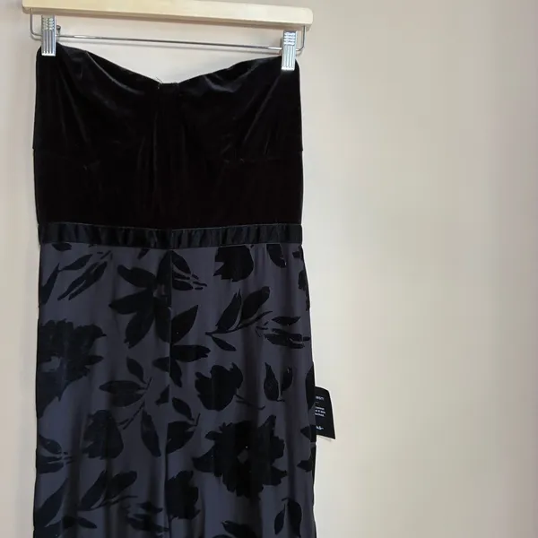 NWT Lulus black velvet strapless jumpsuit floral women's size large formal wear - Image 2
