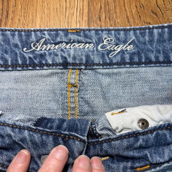 American Eagle Women Distressed Denim Shorts Blue Cut Off‎ Raw Hem Size 4 Cotton - Image 6