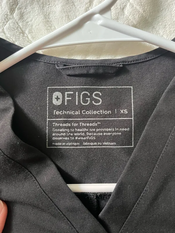 FIGS Scrub Top - Image 3