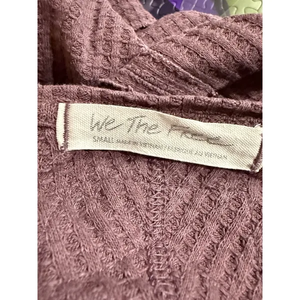 We‎ The Free Free People Women S Mauve Waffle Knit Oversized V-Neck Thermal Top - Image 4