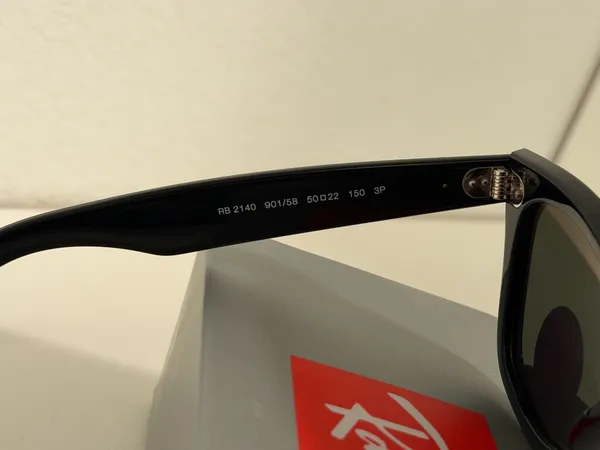 Rayban Wayfarer Sunglasses Polarized - Image 8