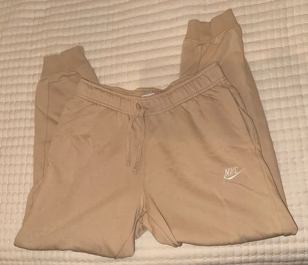 Nike joggers - Image 3