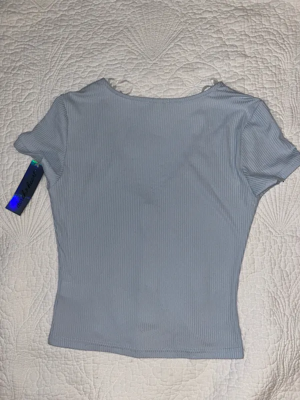 Baby blue ribbed button down baby tee Size M - Image 3