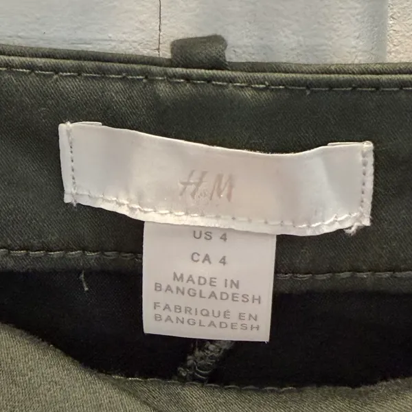 H&M Womens 4 Ankle Dress Pants Length Slim Olive Green Flat Front Side Zipper - Image 3