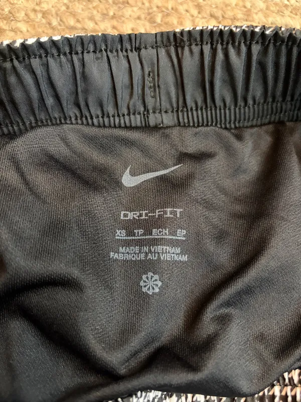 Nike Shorts Dri-Fit - Image 3