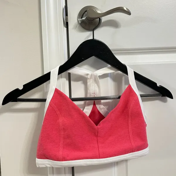 BEYOND YOGA Spacedye Outlines Sports Bra in Pink Size Medium - Image 3