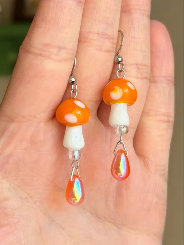 Handmade Kawaii y2k style funky bright orange mushroom hoop dangle earrings🍊🍄🧡 - Image 5
