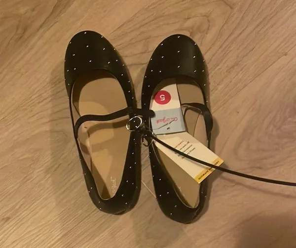 New cat and Jack studded kids Black Mary Jane Shoes size 5 - Image 2