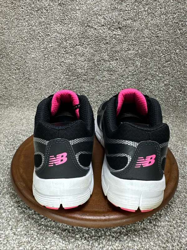 New Balance 543 Woman's Comfort Ride Running Shoe 10B black-pink WE543BB1 - Image 4