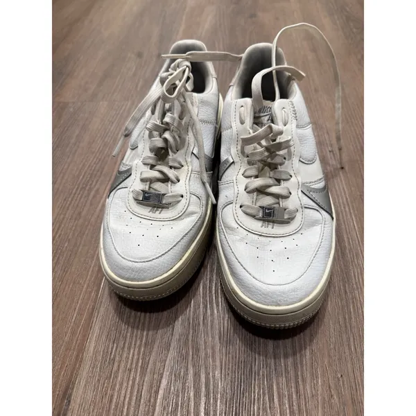 Nike‎ Air Force 1 PLT.AF.ORM Womens 7 White Metallic Silver DJ9946-101 Platform - Image 3