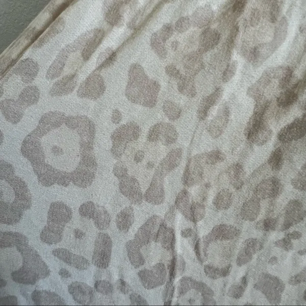 Splendid Neutral Leopard Print Lounge Pants Cozy Jogger Elastic Waist S - Image 11