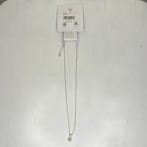 David's Bridal Pearl Necklace and Earrings Set - Image 6