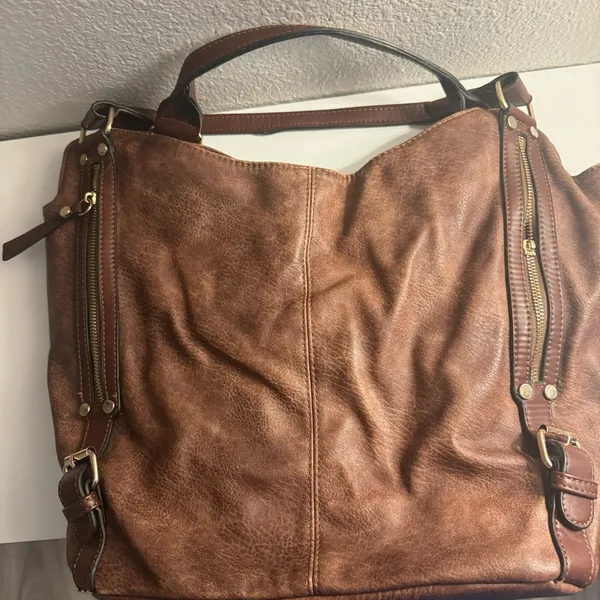 Brown Leather Purse with Detachable Shoulder Strap - Image 4