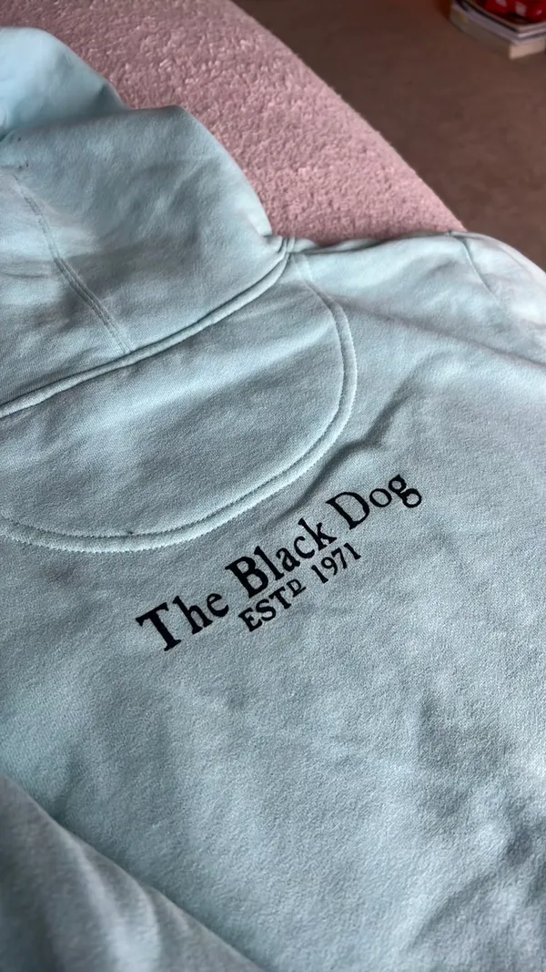 Black Dog The Sweatshirt - Image 3