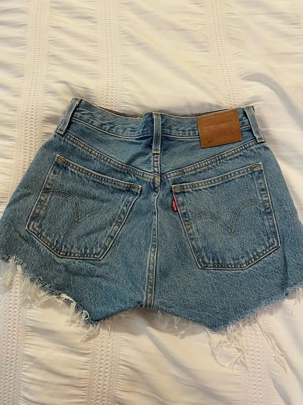 Levi’s 501 Shorts - Image 2