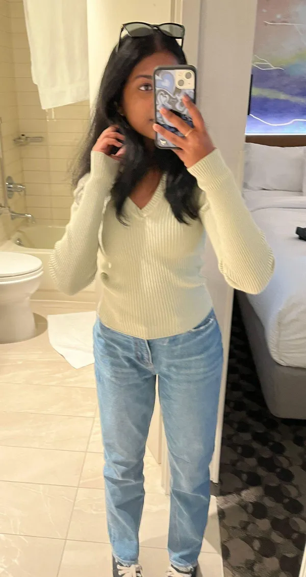 Brandy Melville Milena Sweater - Image 4
