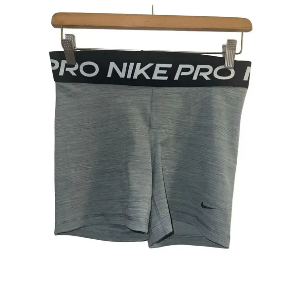 ✨Nike Pro 365 5" Grey & Black Sz Medium Shorts✨ - Image 4