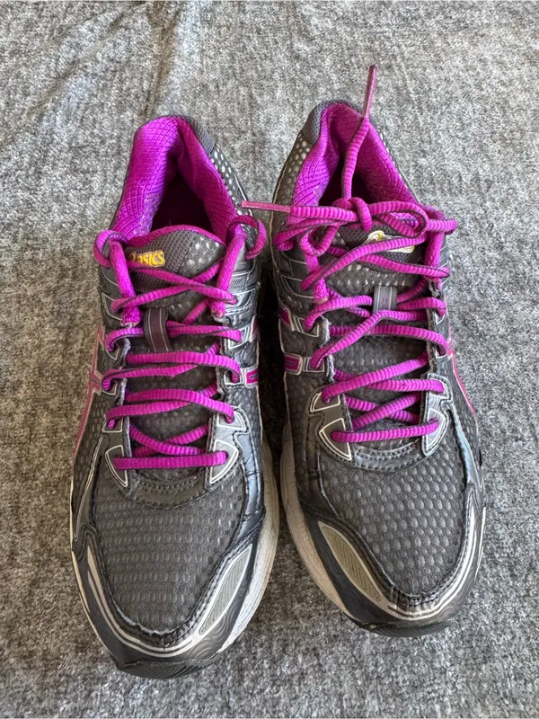ASICS Women's Gray and Magenta Athletic Running Shoes - Image 2