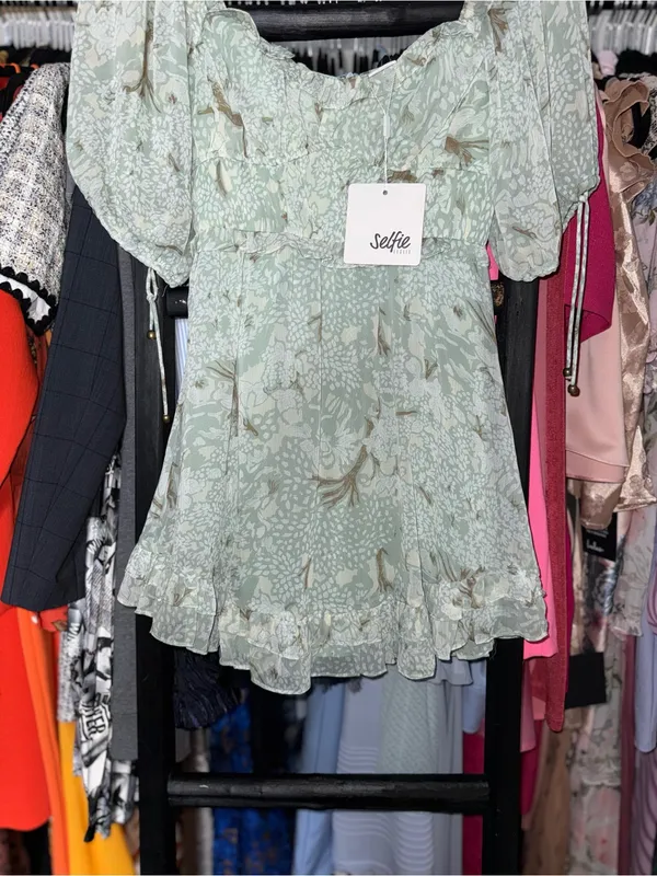 Selfie Leslie Kirra Sage Botanic Print Puff Sleeve Ruched Mini Dress XS New NWT - Image 9