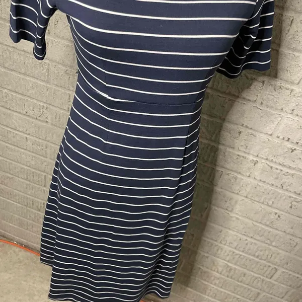 NWT Elizabeth Oliver Navy White‎ Striped A Line Maternity Dress Size 1 - Image 4