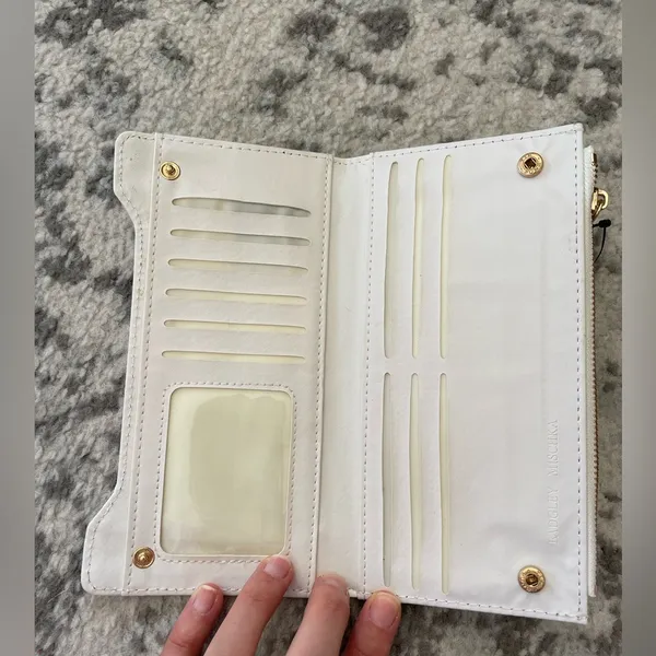 Badgley Mischka white slim quilted vegan long cards wallet NWT - Image 6