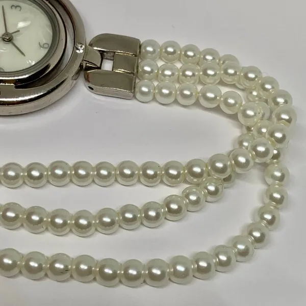 TCZ Simulated Pearl Silver Tone Quartz Analog Ladies Watch 29mm size 8” running - Image 5