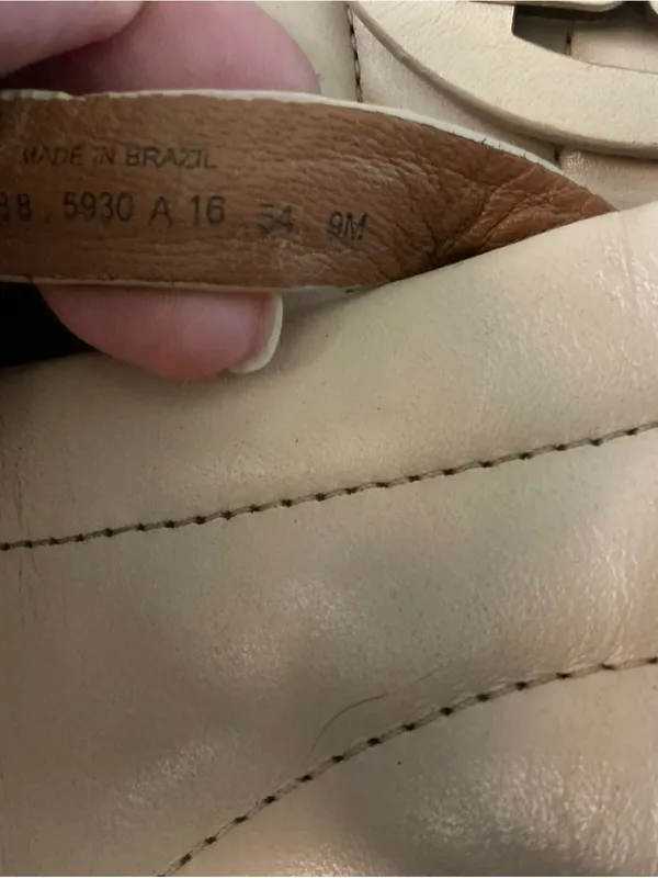 Tory Burch Miller Sandals in Light Beige Leather with Logo Medallion - Image 9