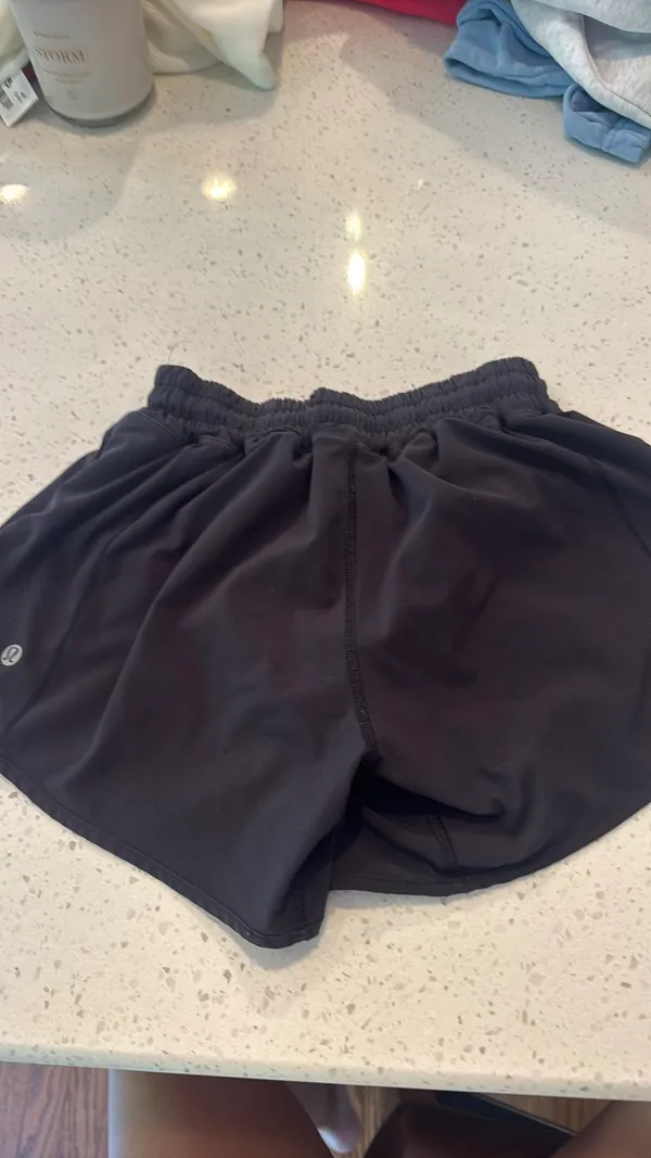 Lululemon Hot Hot Shorts - Image 3