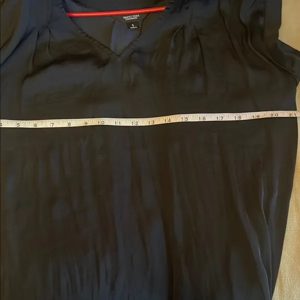 Simply Vera, Vera Wang Vince Camuto Black V-Neck Blouse - Image 6