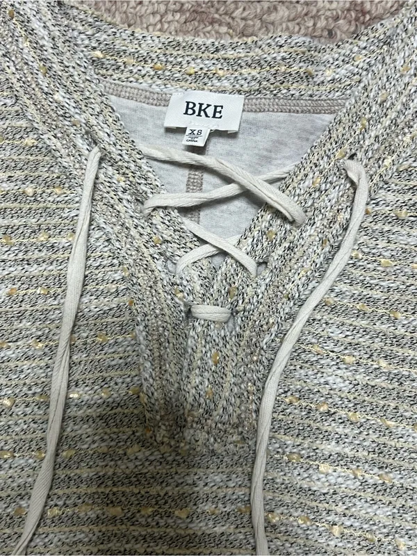 BKE Heathered‎ Beige Lace-Up Knit Pullover - Image 3