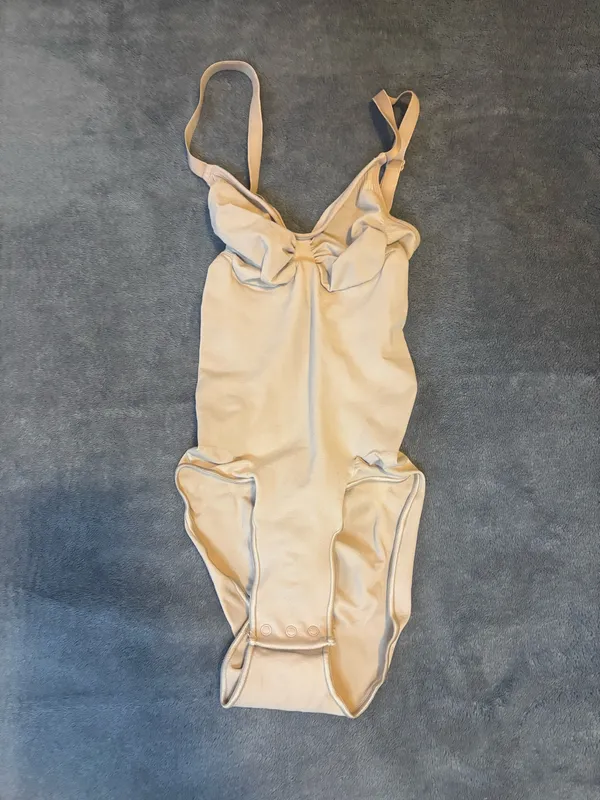 SKIMS Seamless Sculpt Brief Bodysuit in Sienna - XS - Image 3