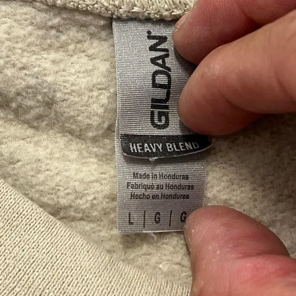 Gildan Women's Tan and Cream Sweatshirt - Image 3