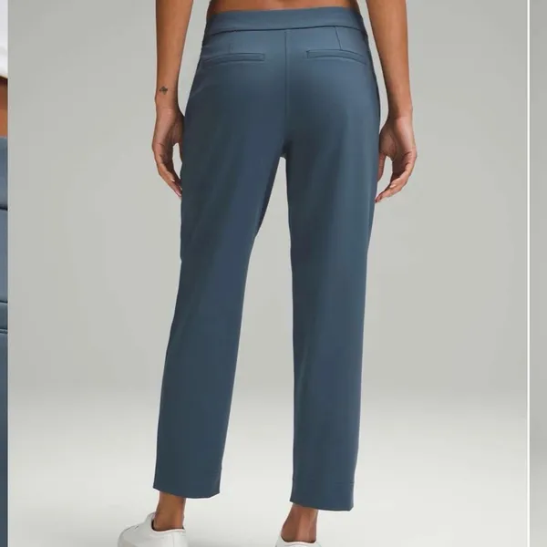 Lululemon Tapered-Leg Mid-Rise Pant 7/8 Length, Luxtreme, Iron Blue, Size Small - Image 2