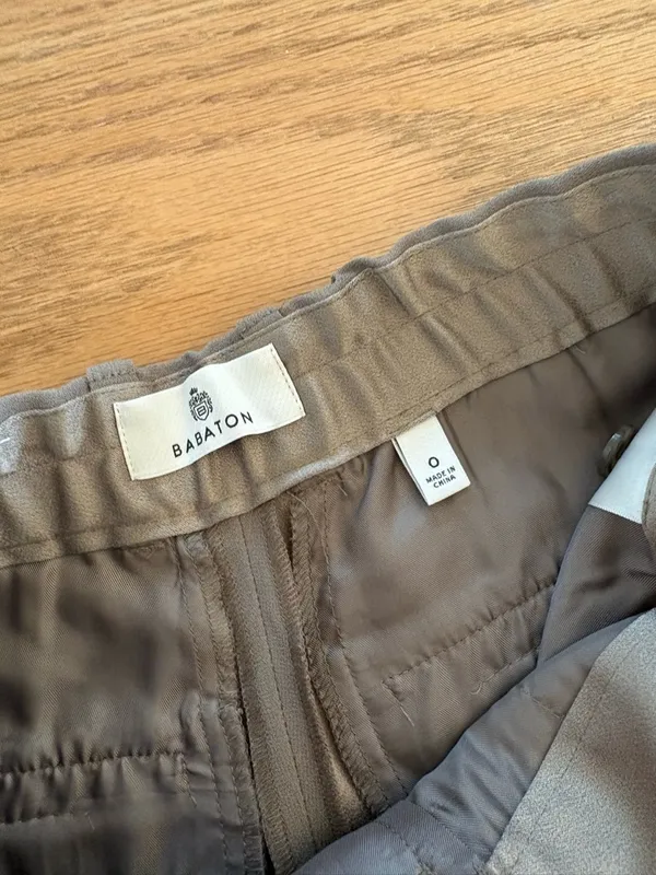 Aritzia Babaton fervor short taupe - Image 3
