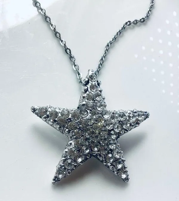 Large Crystal Star Pendant with Matching Chain Silver - Image 2