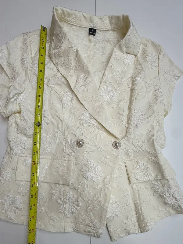 Textured Floral Jacquard Fabric Classic Waist-Cinching Vest Coa size XL - Image 6