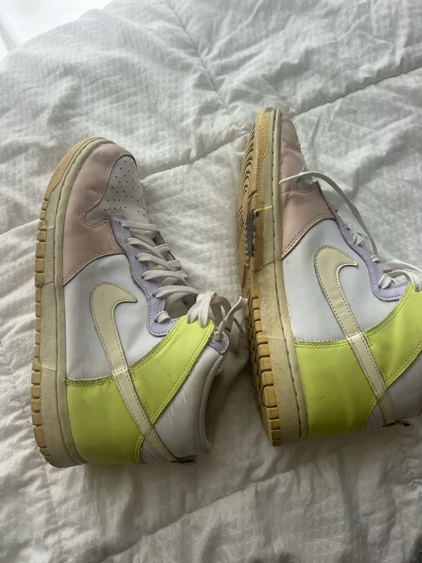 Nike Jordans woman’s 9.5 - Image 7
