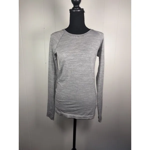 lululemon swiftly tech long 6 black white stripe - Image 2
