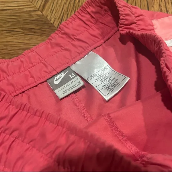 Nike Womens Medium Pink Colorblock Retro Running Shorts White Trim Dolphin Hem M - Image 2
