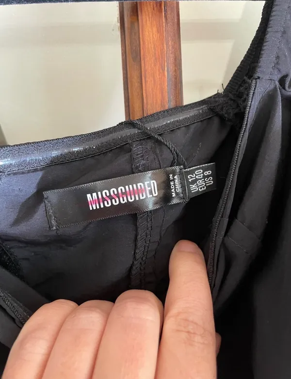 Missguided Black Puff-Sleeve Cropped Top - Image 3