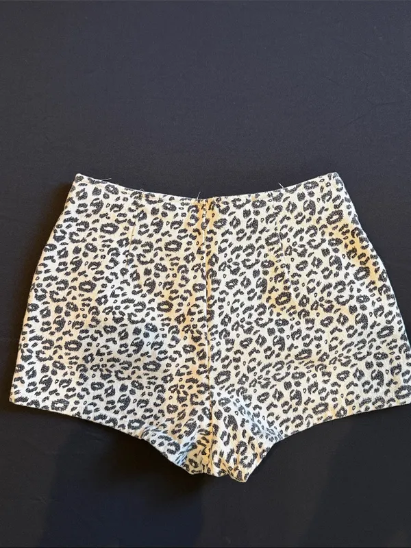 ALTAR'D STATE Leopard Print High-Waist Shorts Cream/Black Small Indie 70s Baddie - Image 4