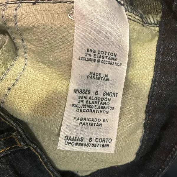 Levi’s Strauss mid rise bootcut dark denim jeans pants woman’s size 6 SHORT NWT - Image 3