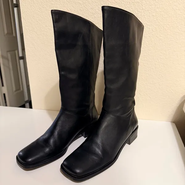 Naturalizer Vintage leather boots, pull on, black, square toe box and heel, sz 7 - Image 3